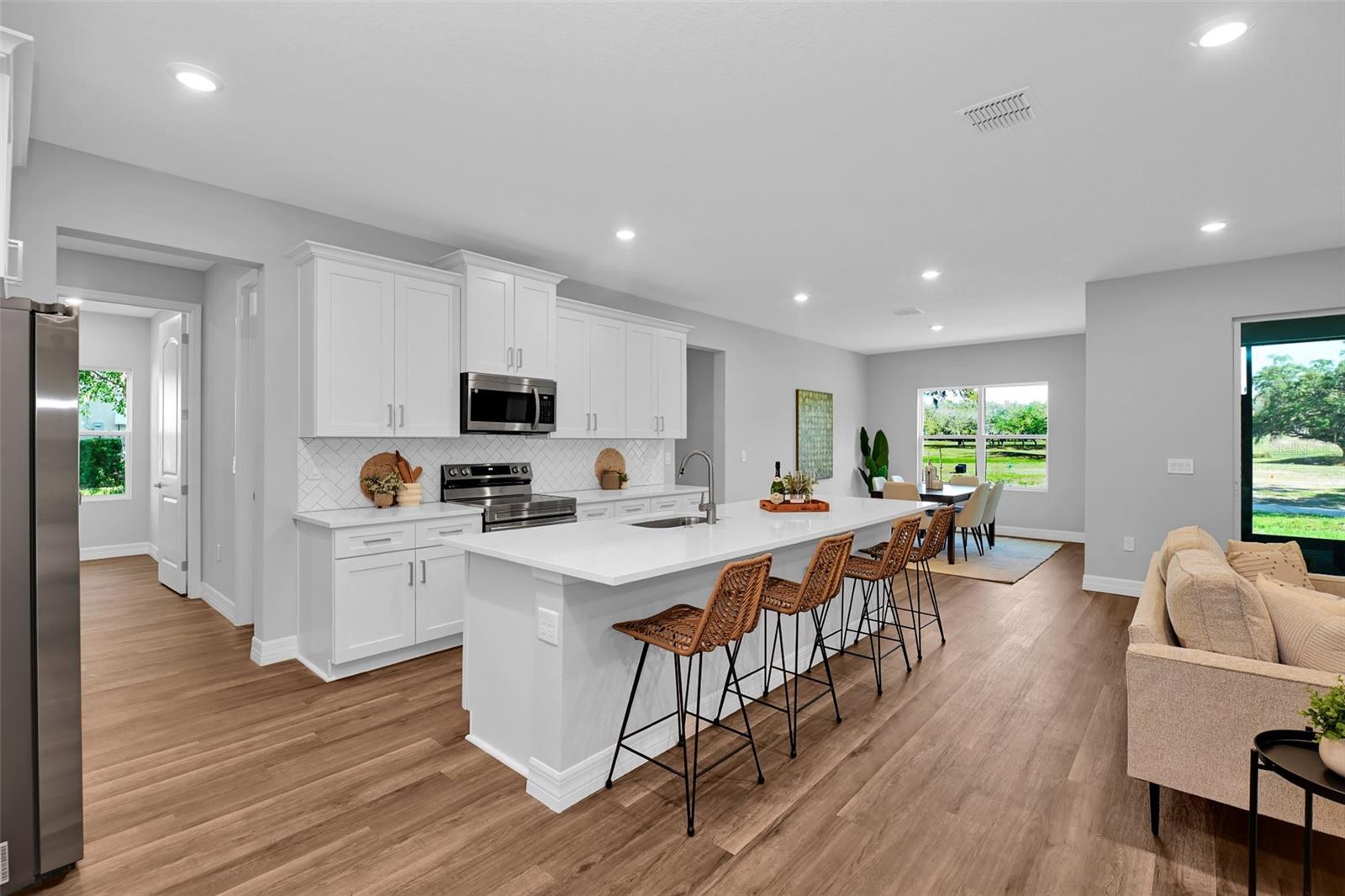 13 KNOTWOOD LANE