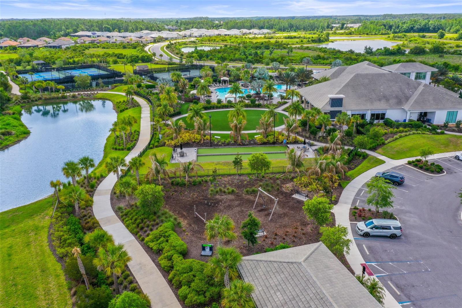 ESPLANADE/WIREGRASS - Residential