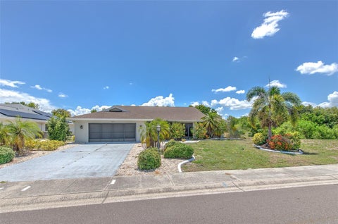 Photo of 1812 New Bedford Drive, Sun City Center, FL 33573 (MLS # TB8520649)