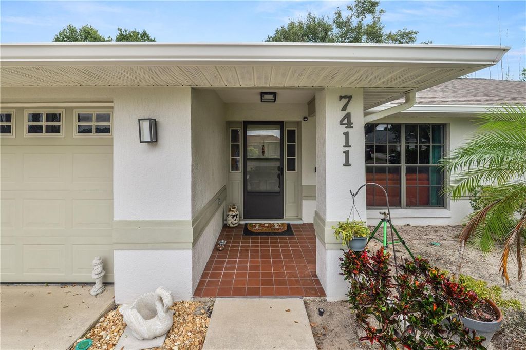 Photo of 7411 Floral Circle E, Lakeland, FL 33810 (MLS # L4956486)
