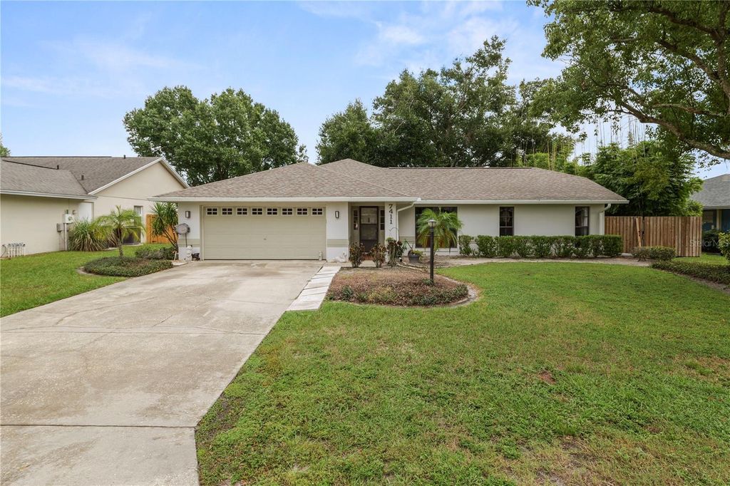 Photo of 7411 Floral Circle E, Lakeland, FL 33810 (MLS # L4956486)