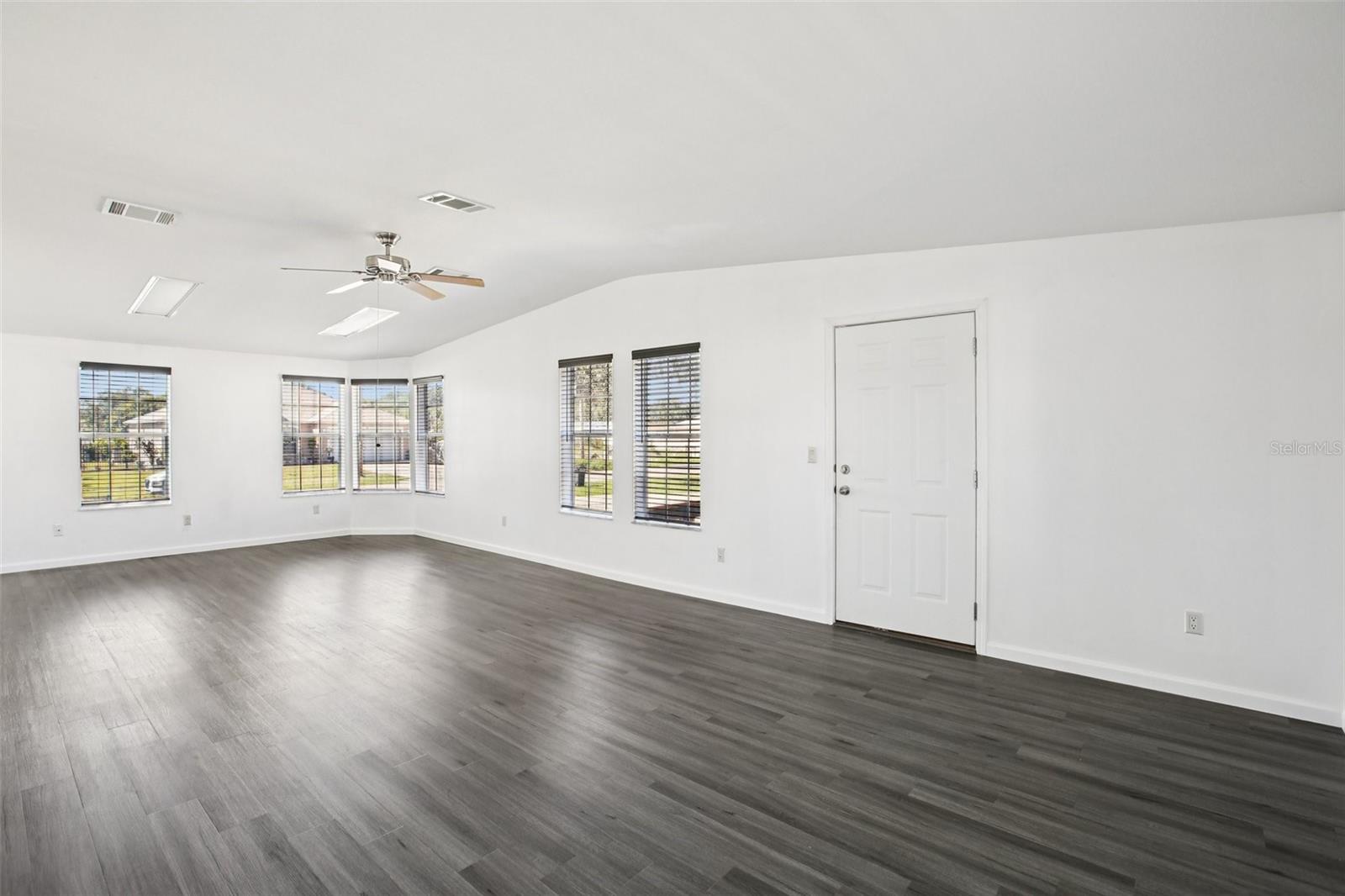 TREE LAND PARK - Residential