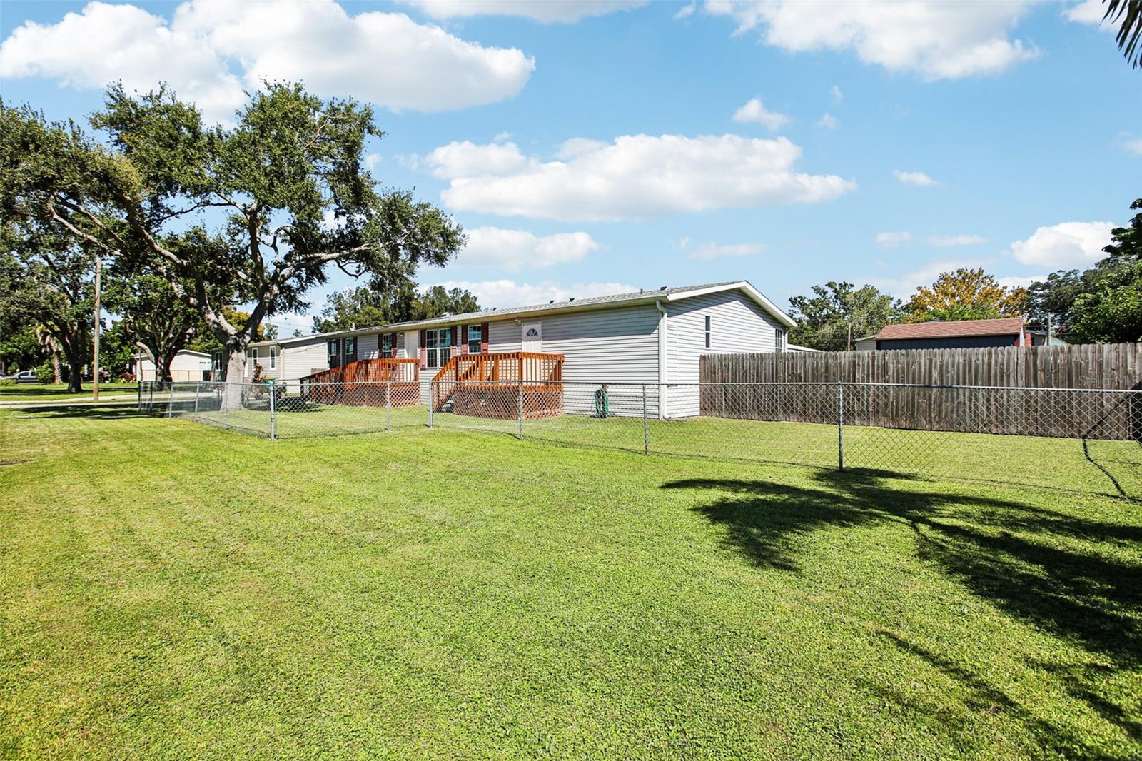 TREE LAND PARK - Residential