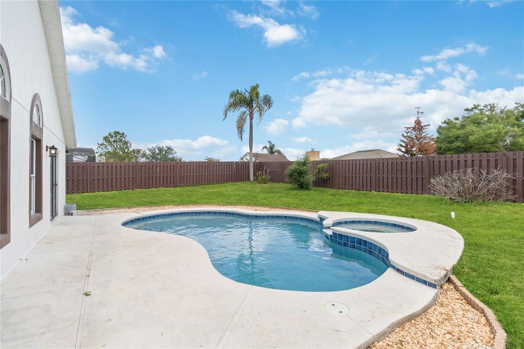 Photo of 232 Bent Oak Loop, Davenport, FL 33837 (MLS # O6396676)
