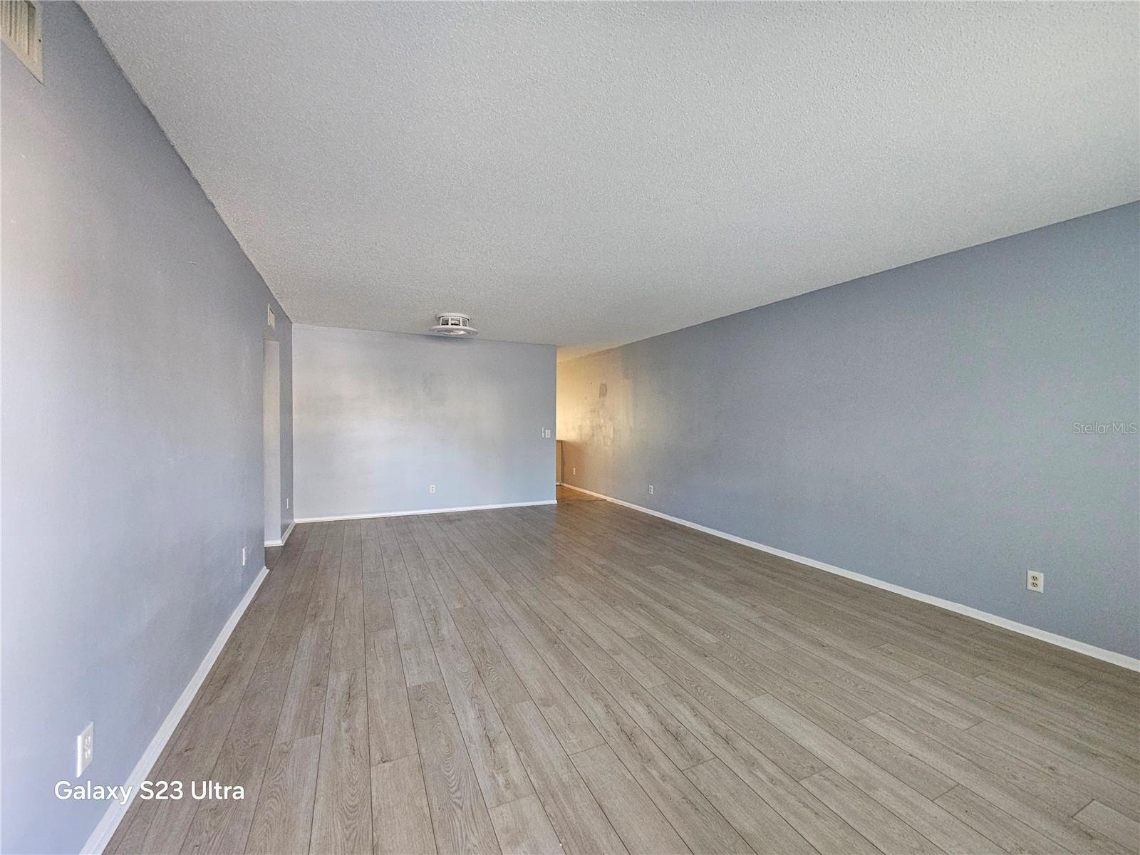 ON TOP OF THE WORLD - Residential Lease