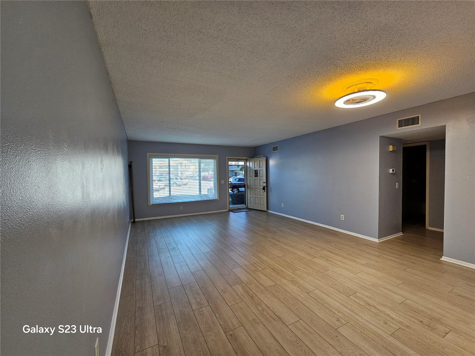 ON TOP OF THE WORLD - Residential Lease