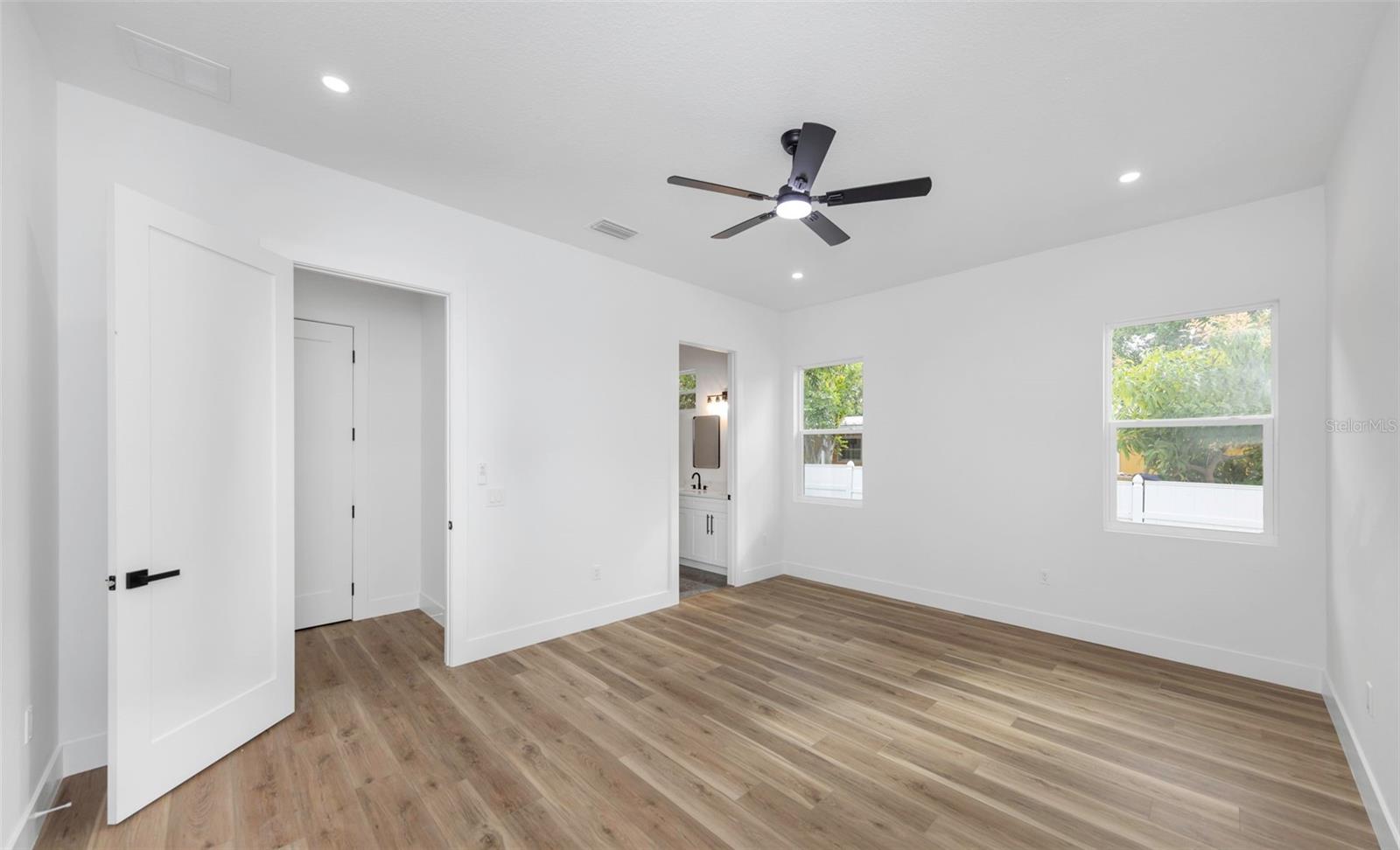 NEW ATHENS CITY - Residential