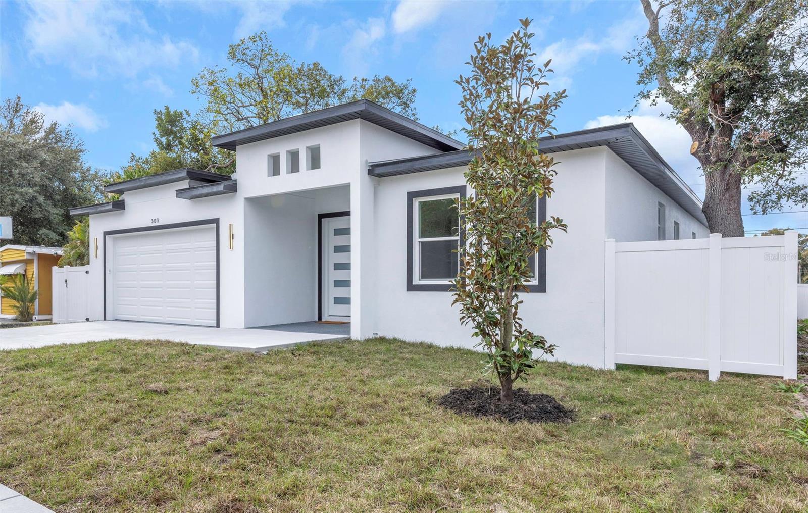 NEW ATHENS CITY - Residential