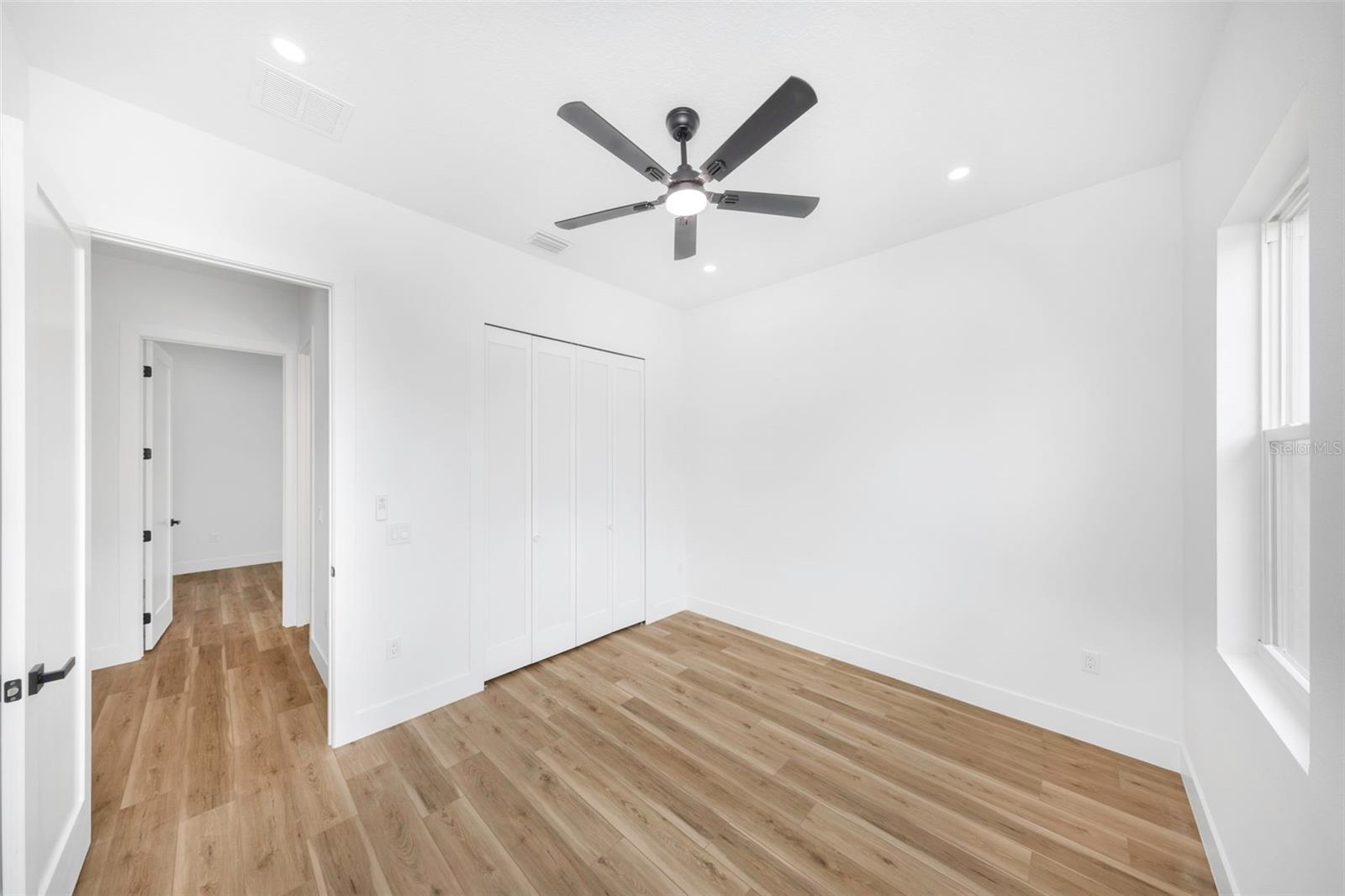 NEW ATHENS CITY - Residential