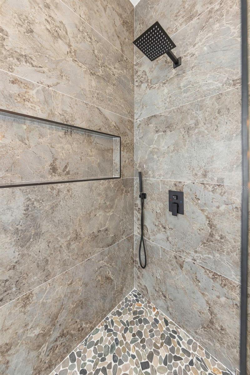 NEW ATHENS CITY - Residential