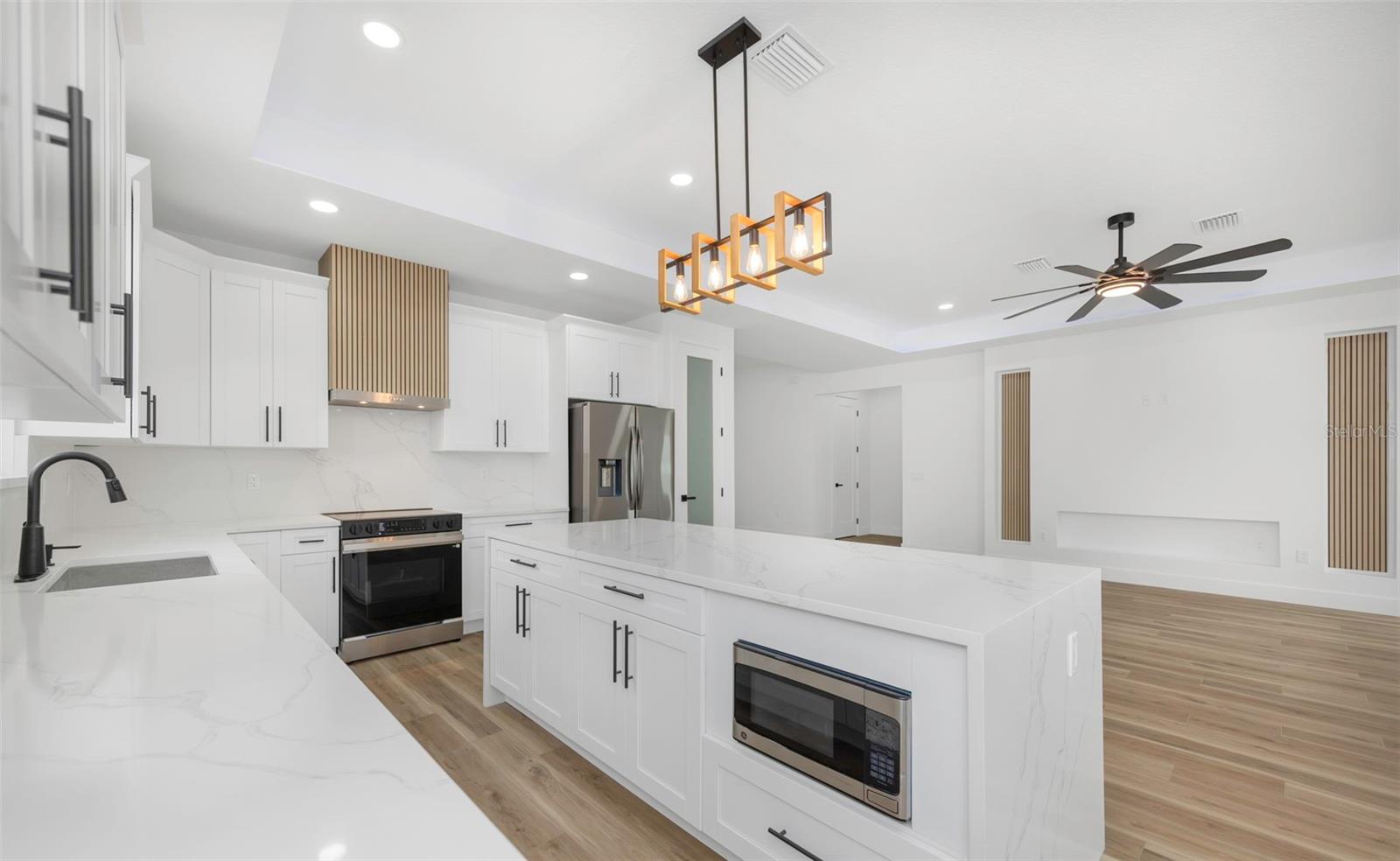 NEW ATHENS CITY - Residential