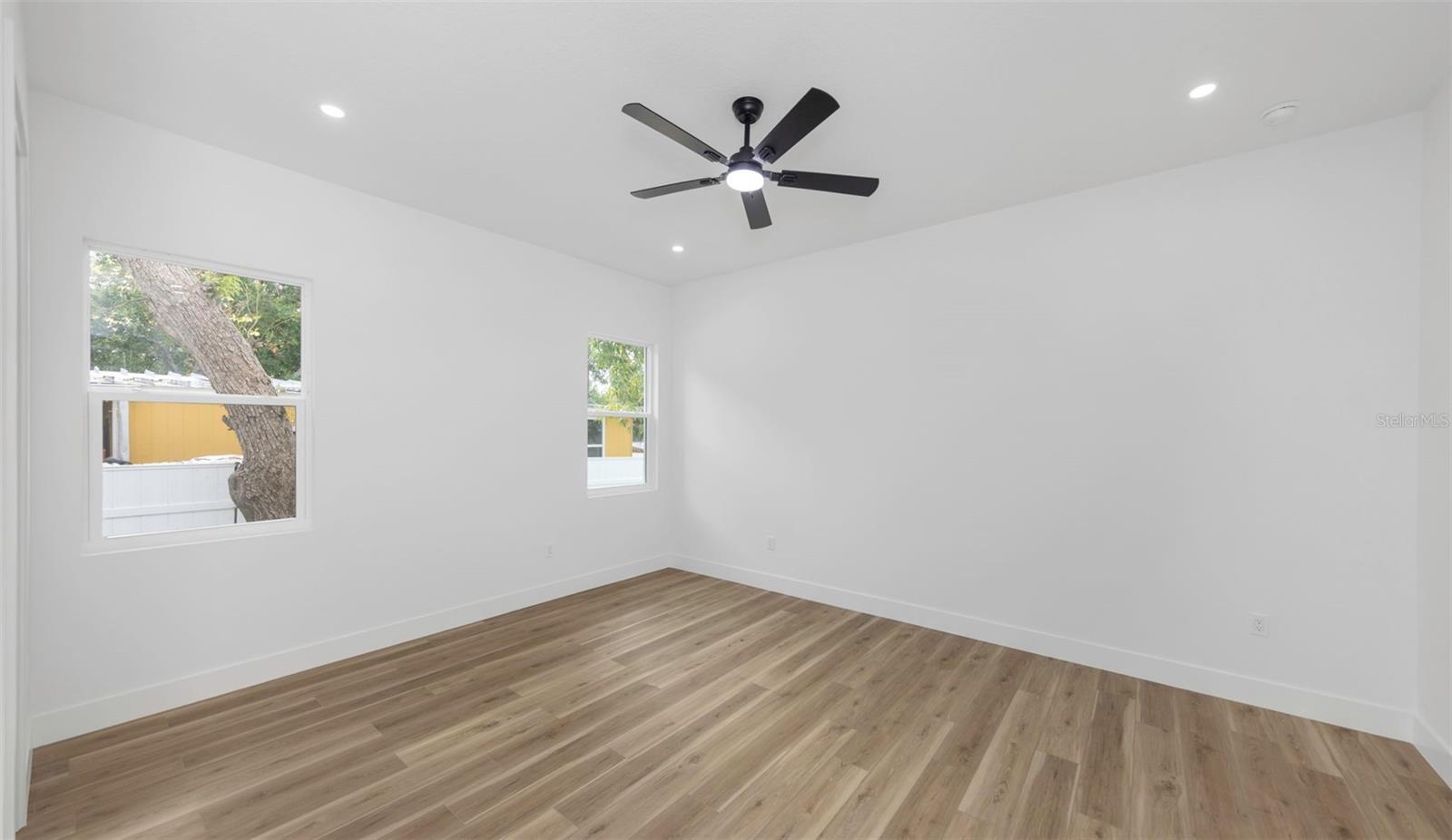 NEW ATHENS CITY - Residential