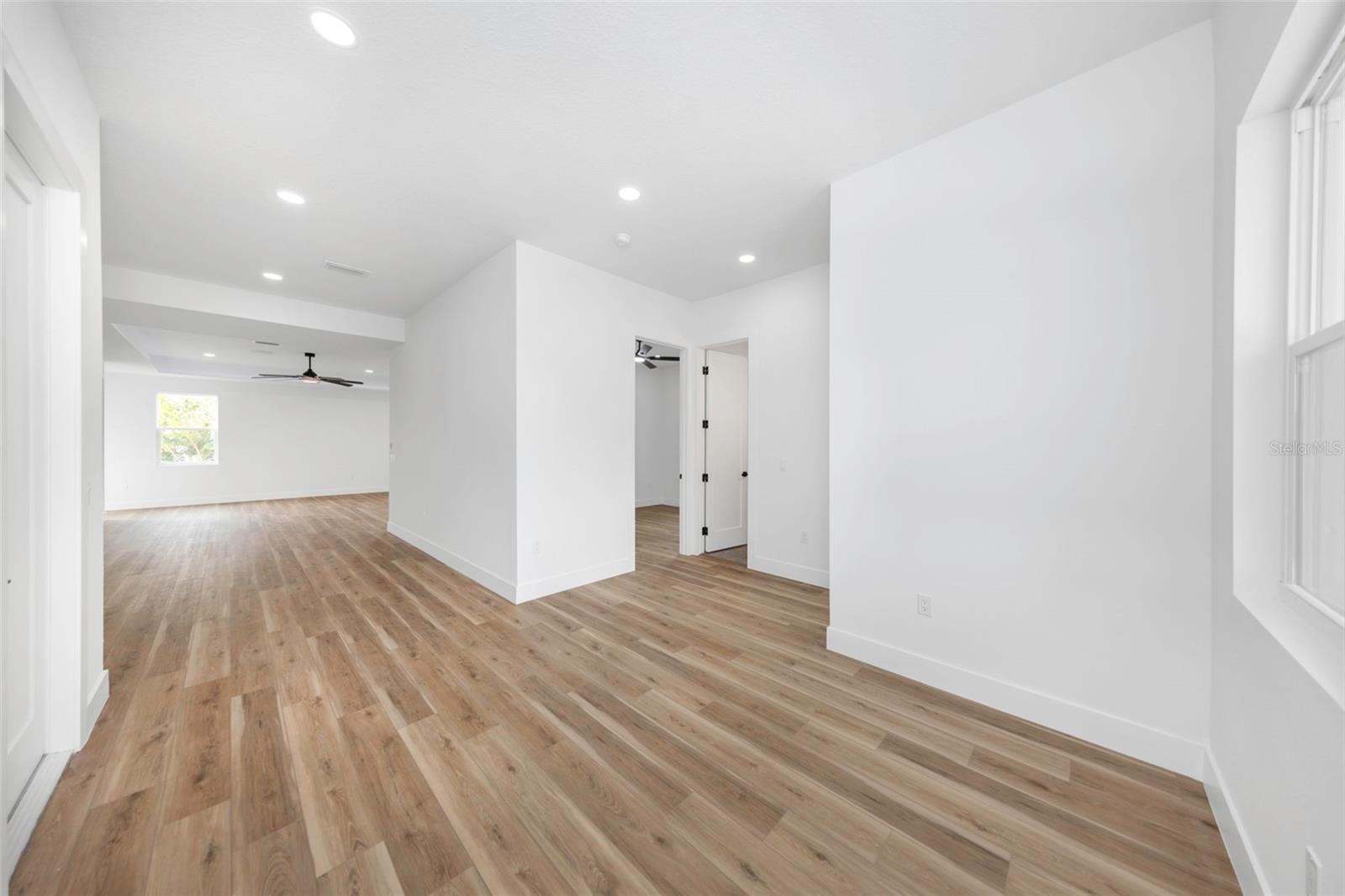 NEW ATHENS CITY - Residential