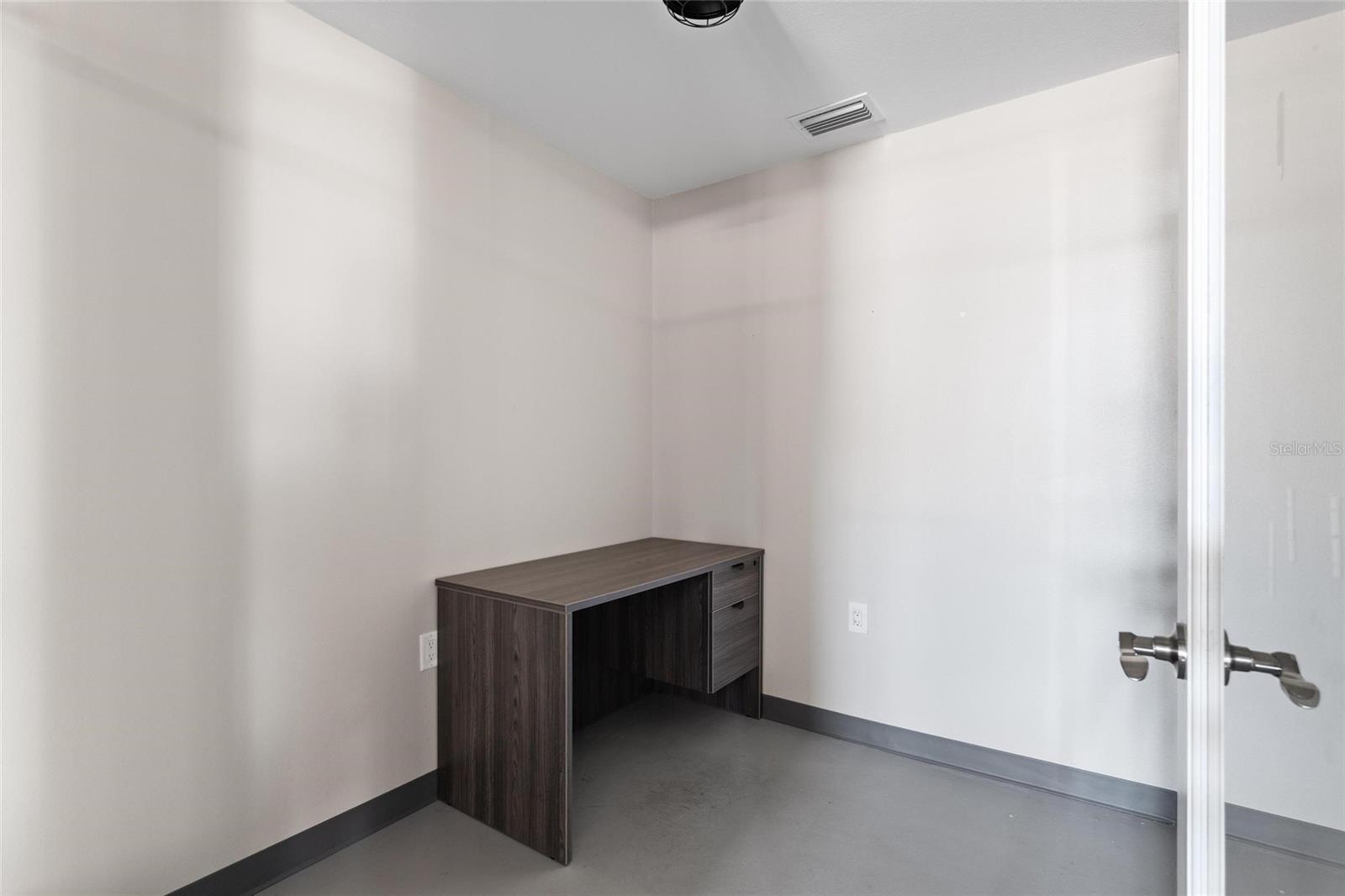 SAFFORDS A P K - Commercial Lease