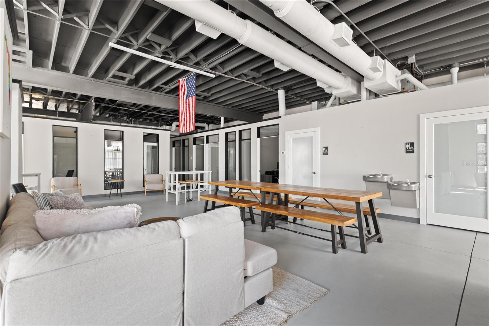 SAFFORDS A P K - Commercial Lease