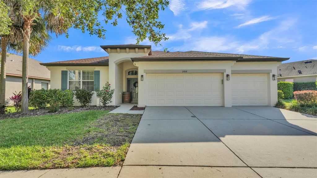Photo of 15706 Starling Water Drive, Lithia, FL 33547 (MLS # L4952700)