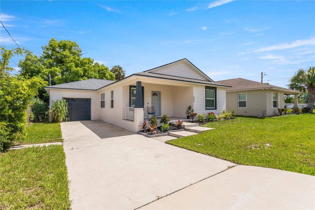 Photo of 305 W 9th Street, Lakeland, FL 33805 (MLS # TB8483265)