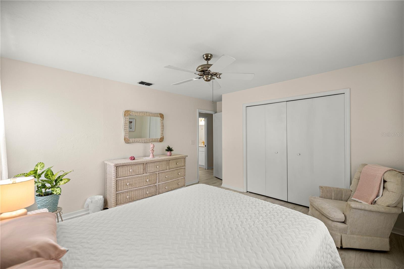 HICKORY MEADOWS - Residential