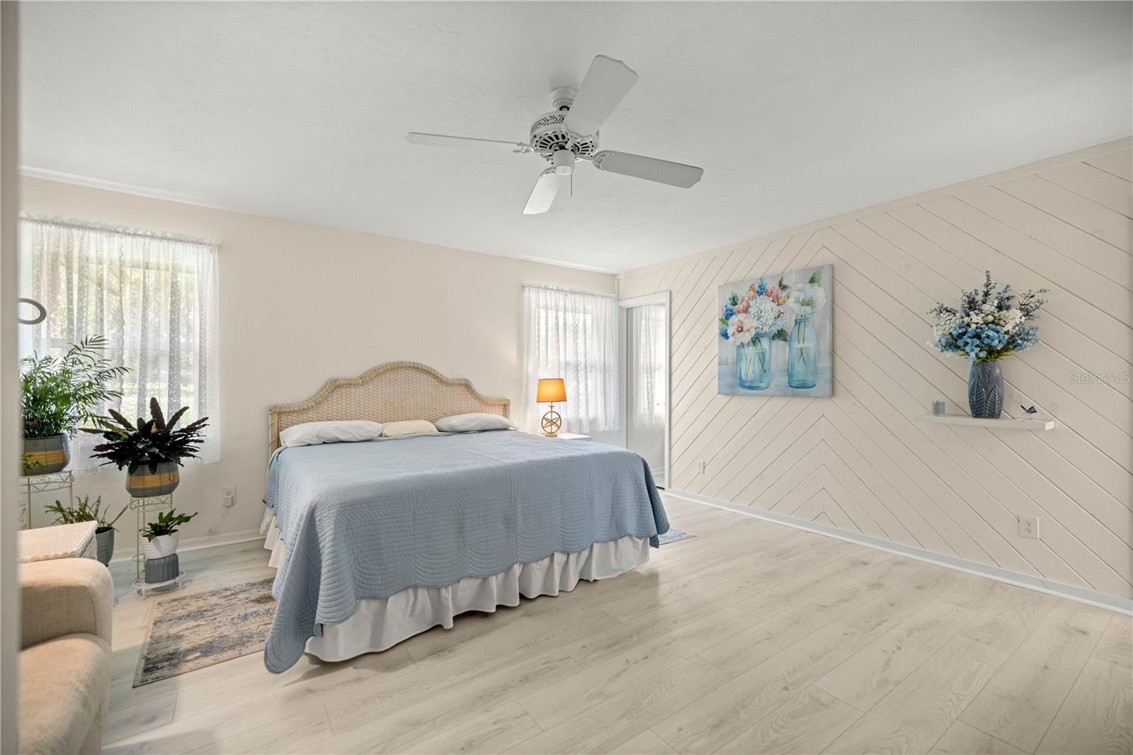 HICKORY MEADOWS - Residential