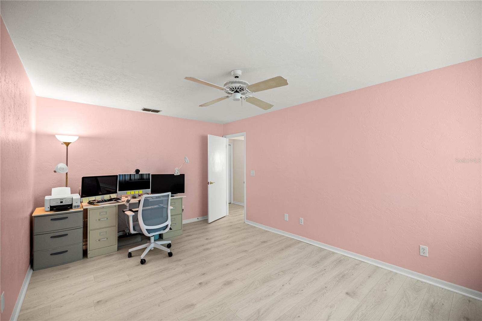 HICKORY MEADOWS - Residential