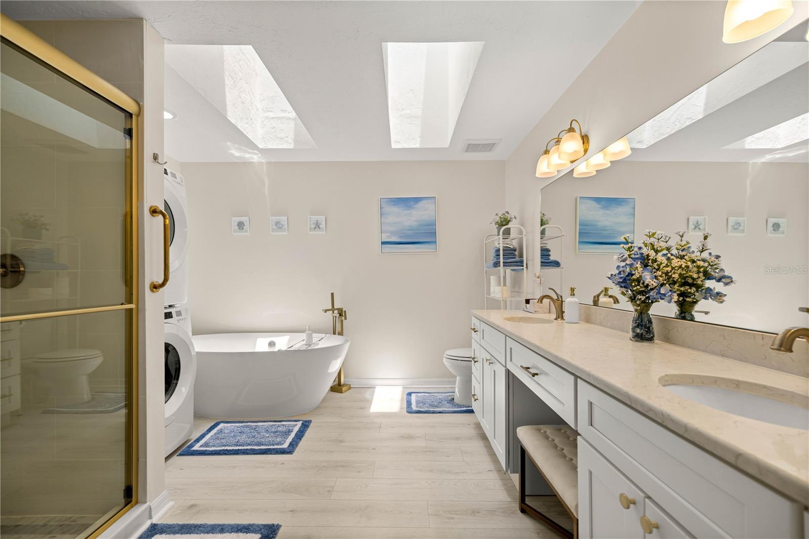 HICKORY MEADOWS - Residential