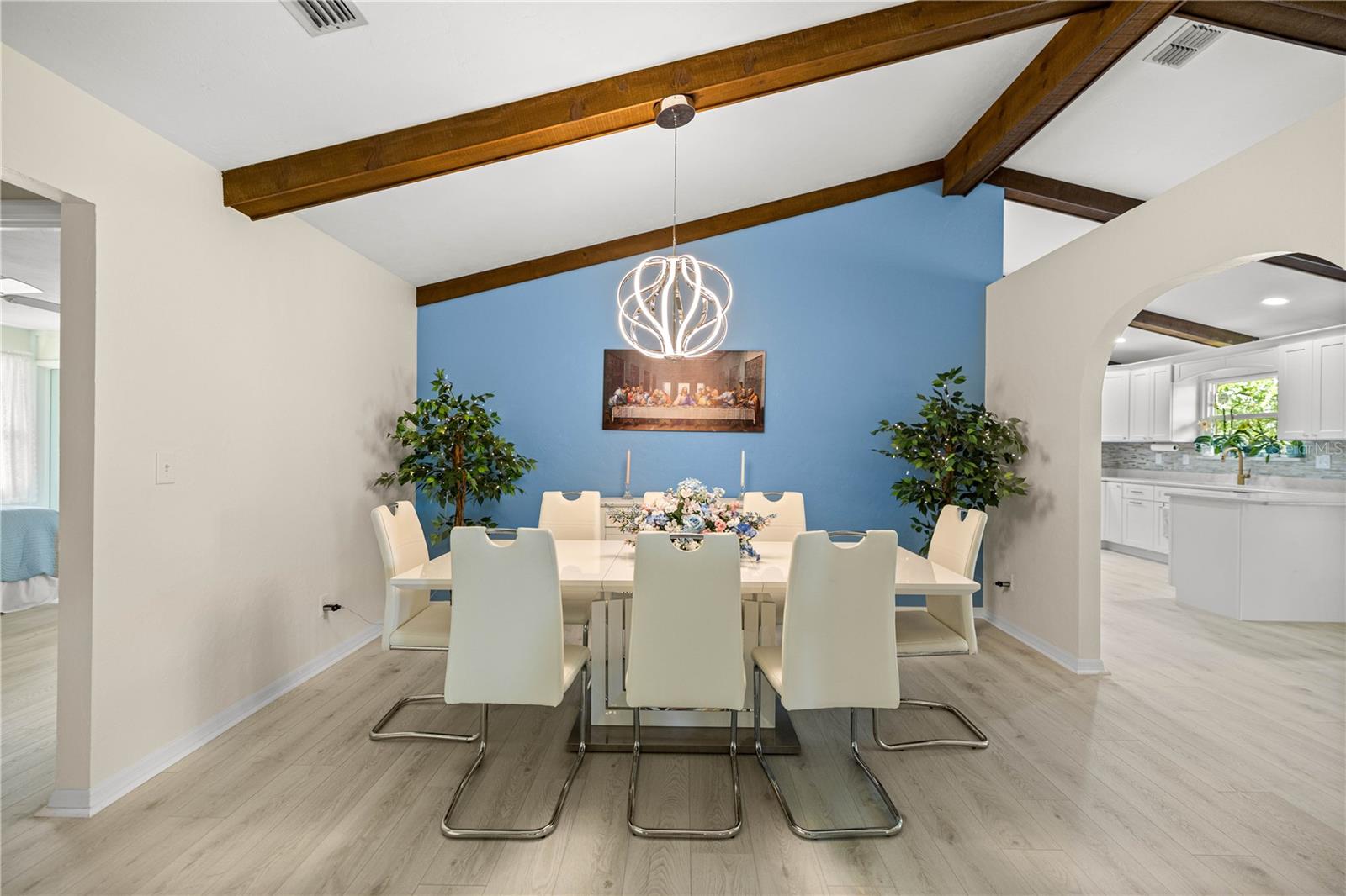 HICKORY MEADOWS - Residential