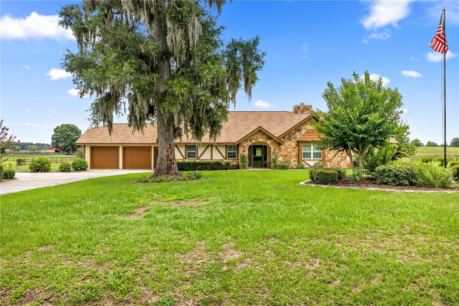 HICKORY MEADOWS - Residential