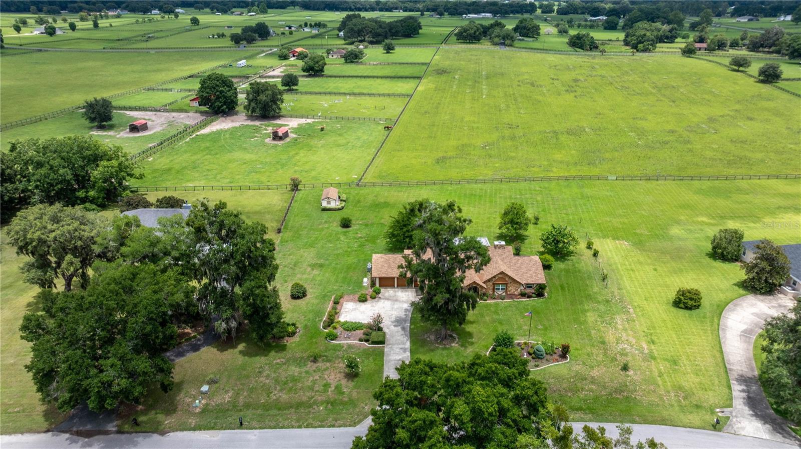 HICKORY MEADOWS - Residential