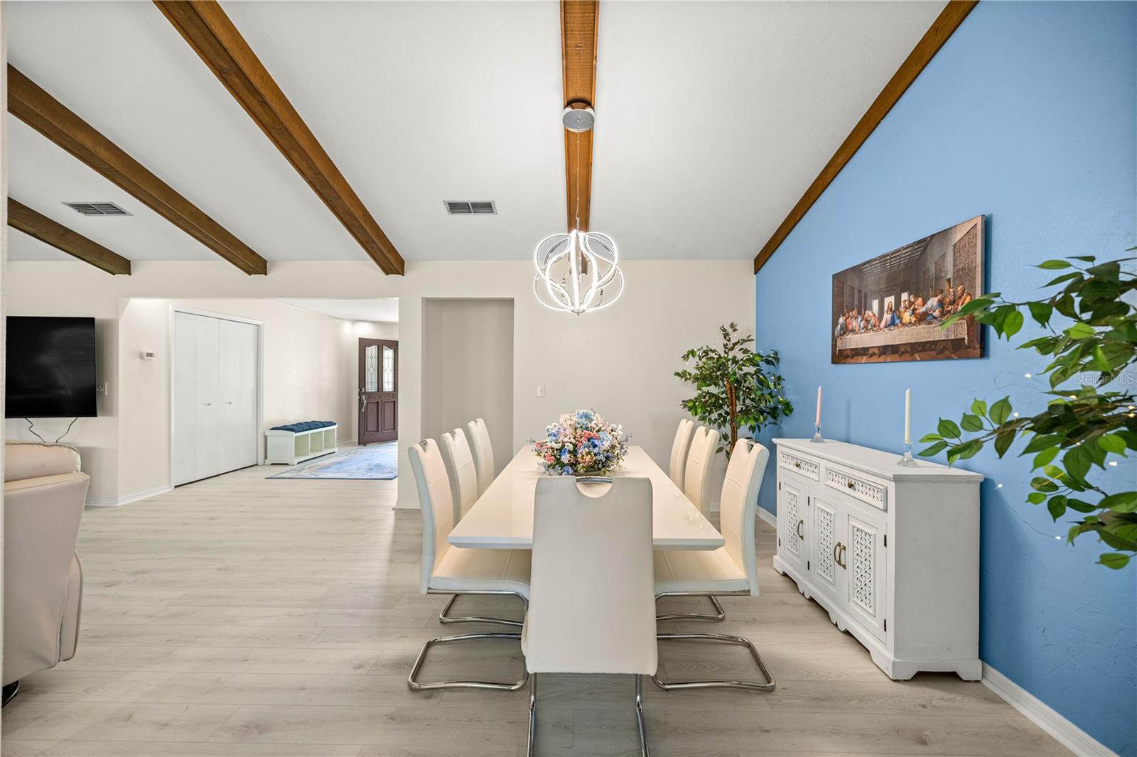 HICKORY MEADOWS - Residential