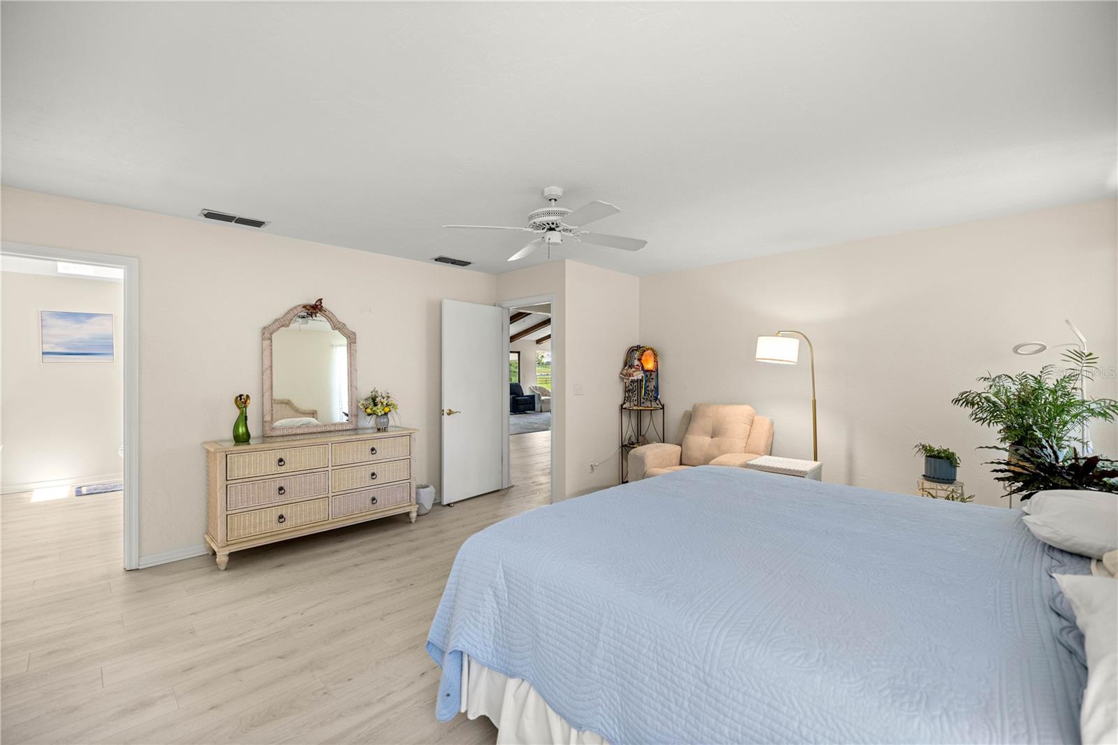 HICKORY MEADOWS - Residential