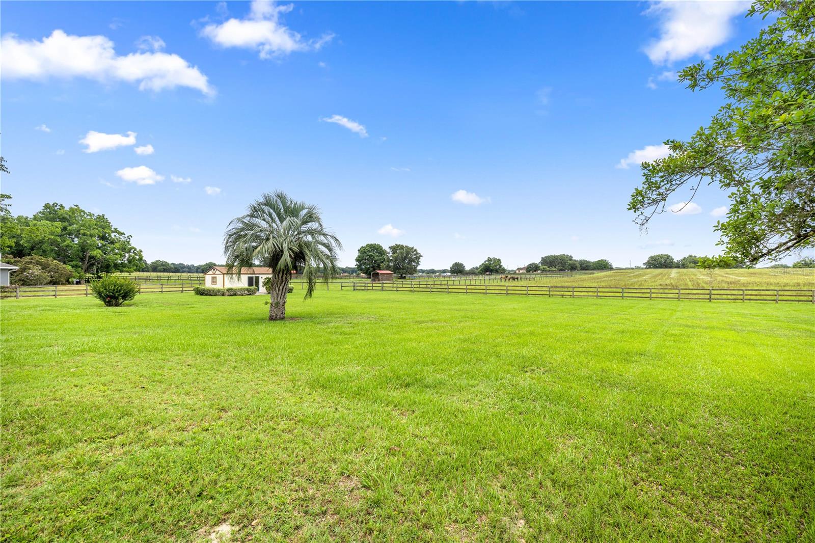 HICKORY MEADOWS - Residential