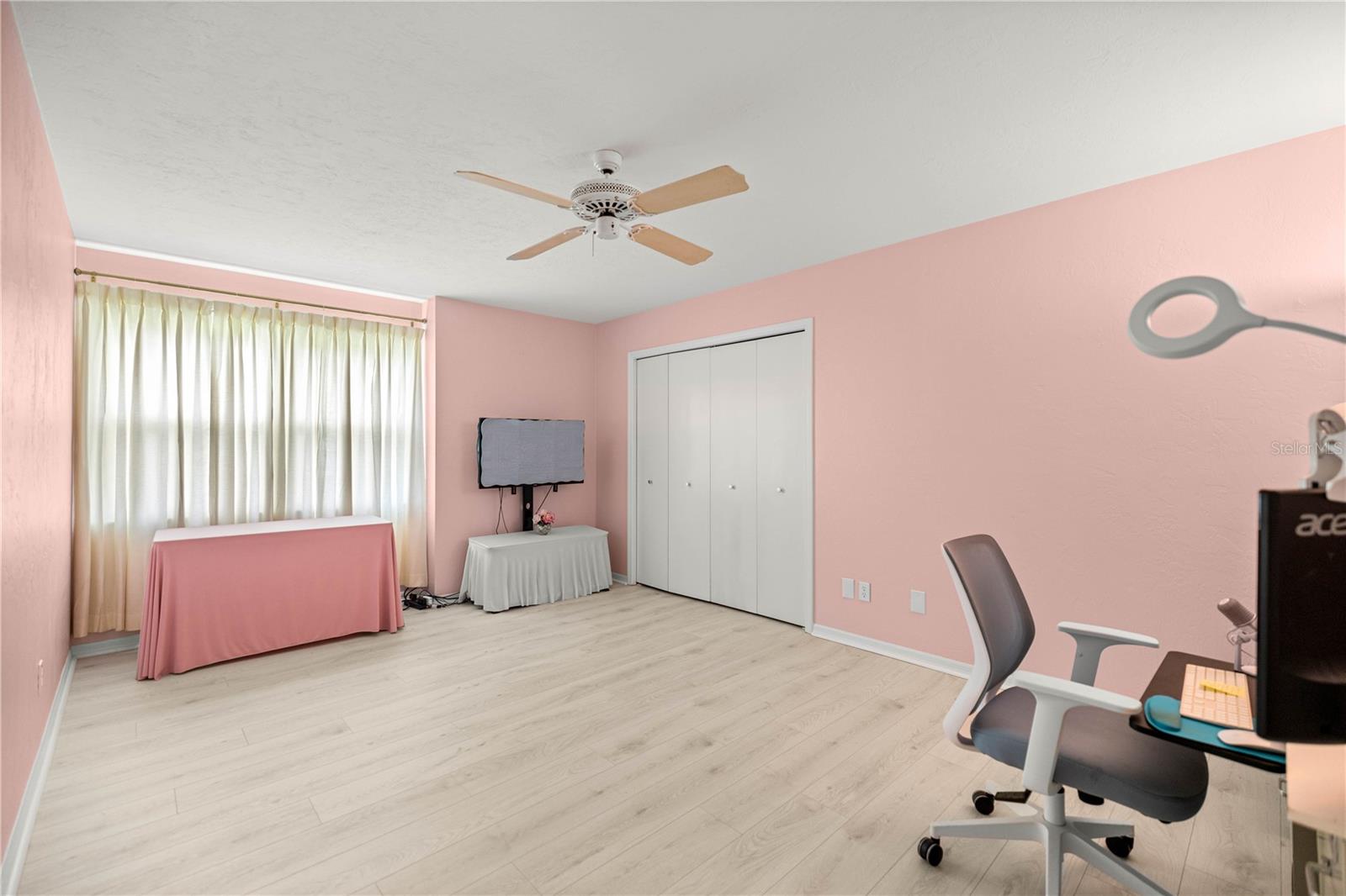 HICKORY MEADOWS - Residential