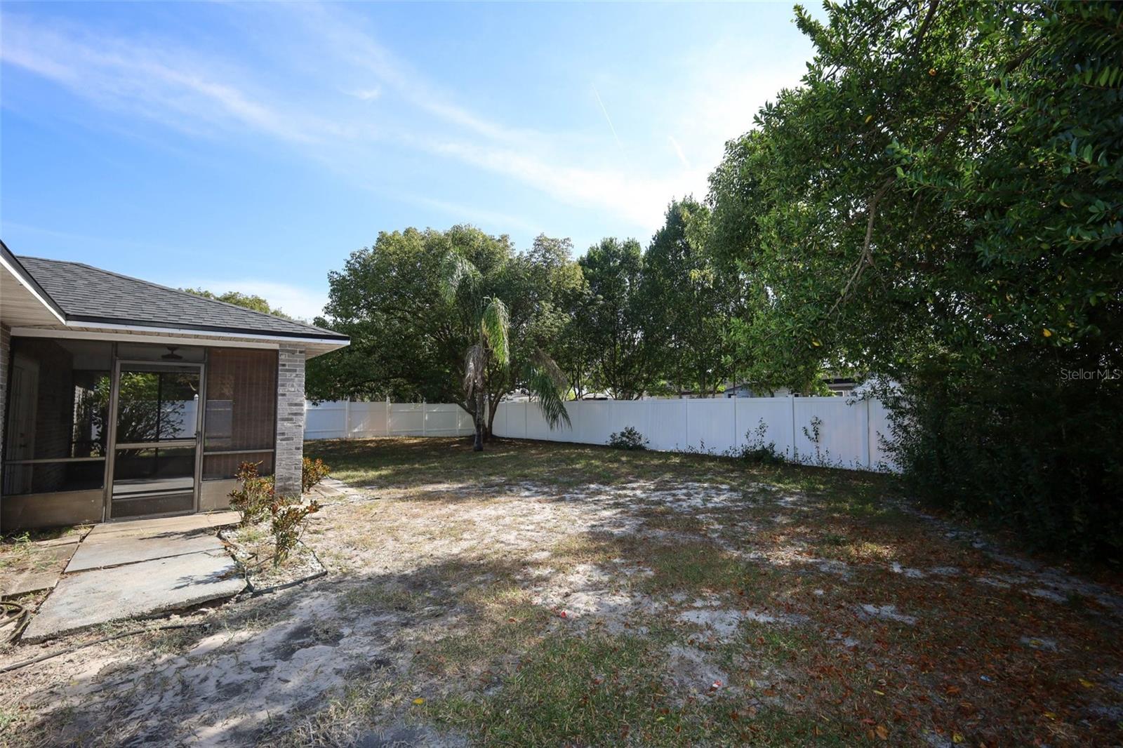 DELTONA LAKES - Residential