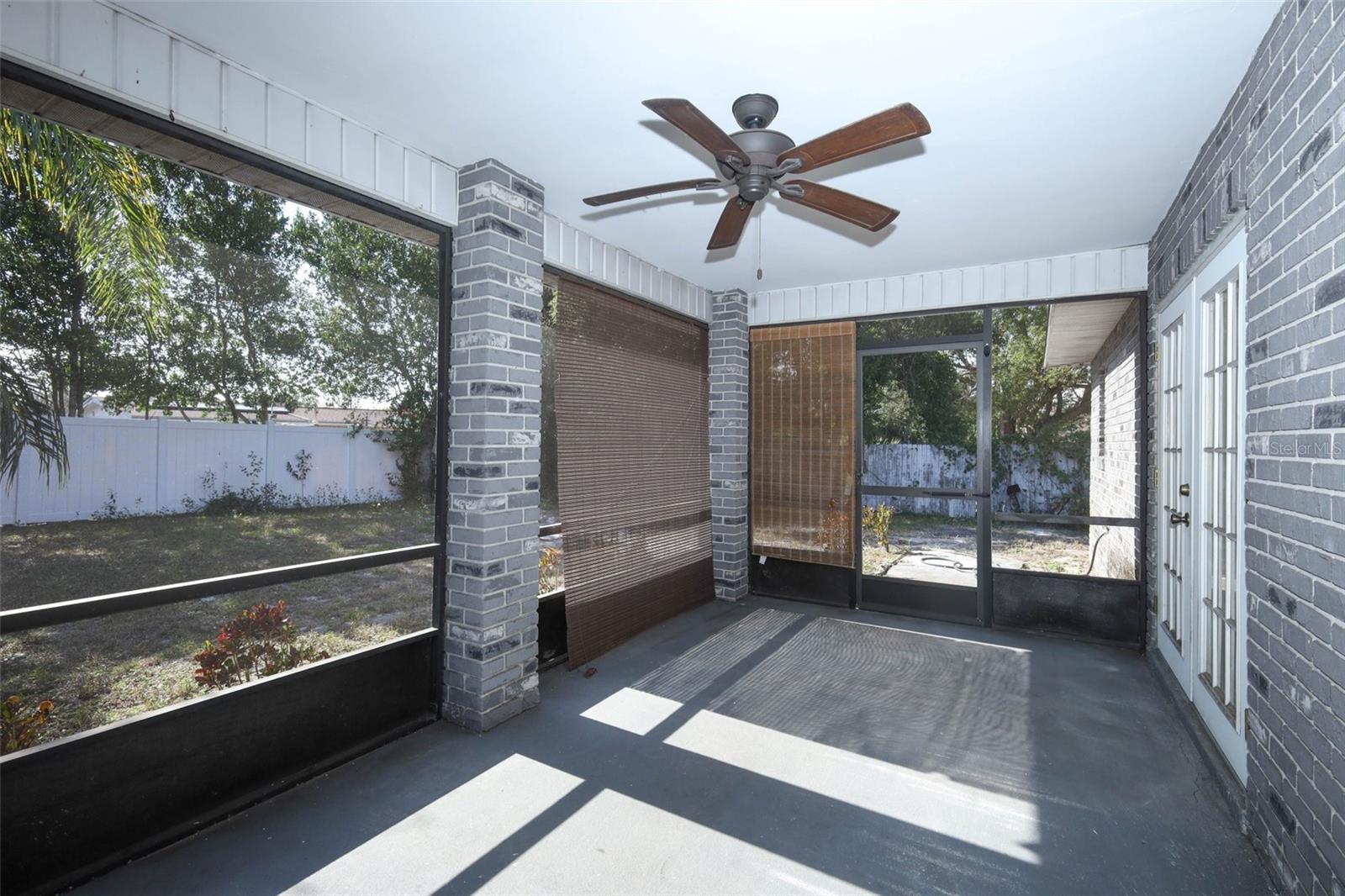 DELTONA LAKES - Residential