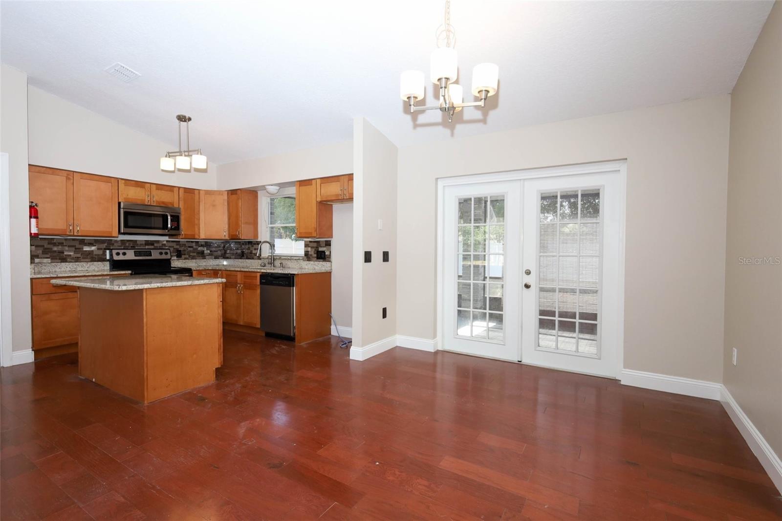 DELTONA LAKES - Residential