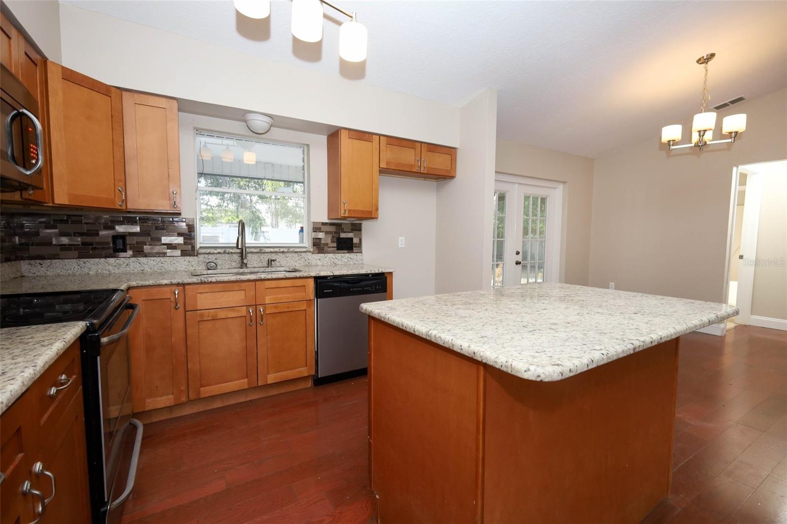 DELTONA LAKES - Residential