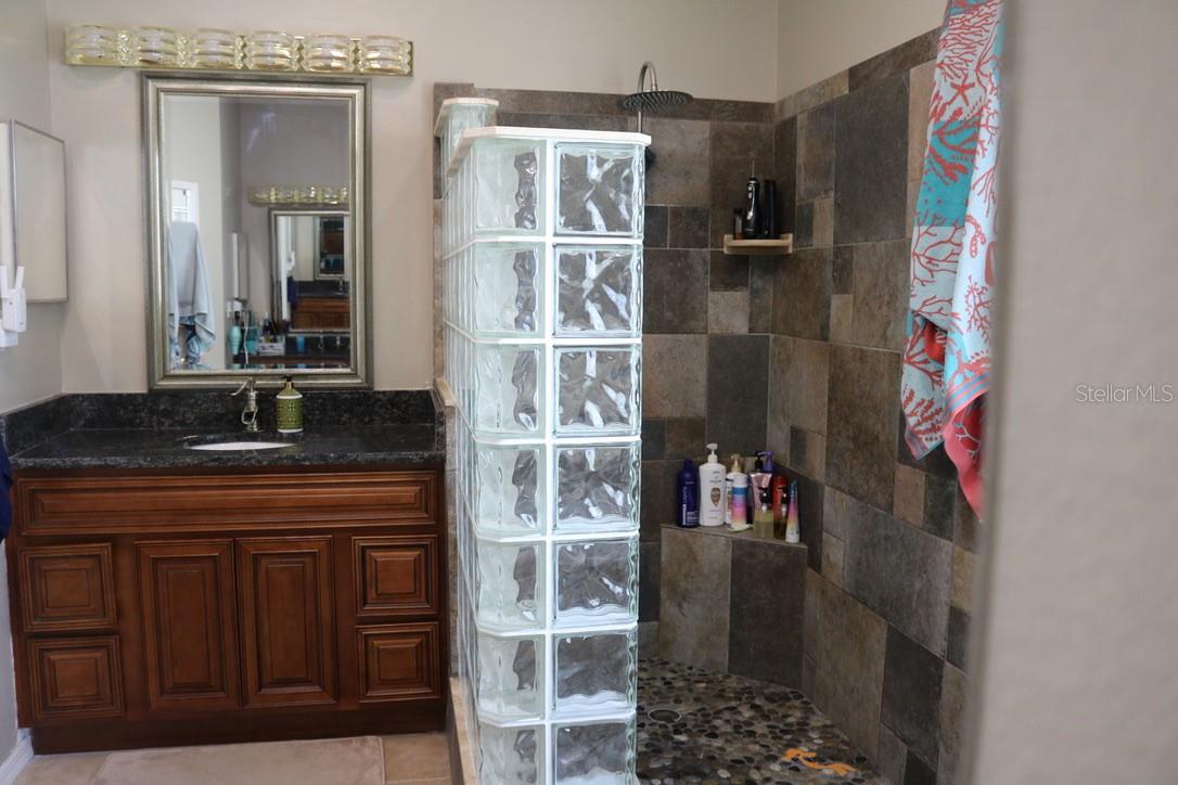 REEDS LIVINGSTON AVE MINOR SUB - Residential