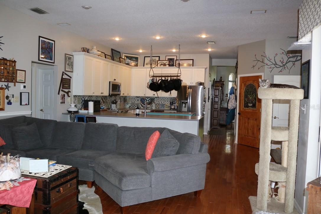 REEDS LIVINGSTON AVE MINOR SUB - Residential