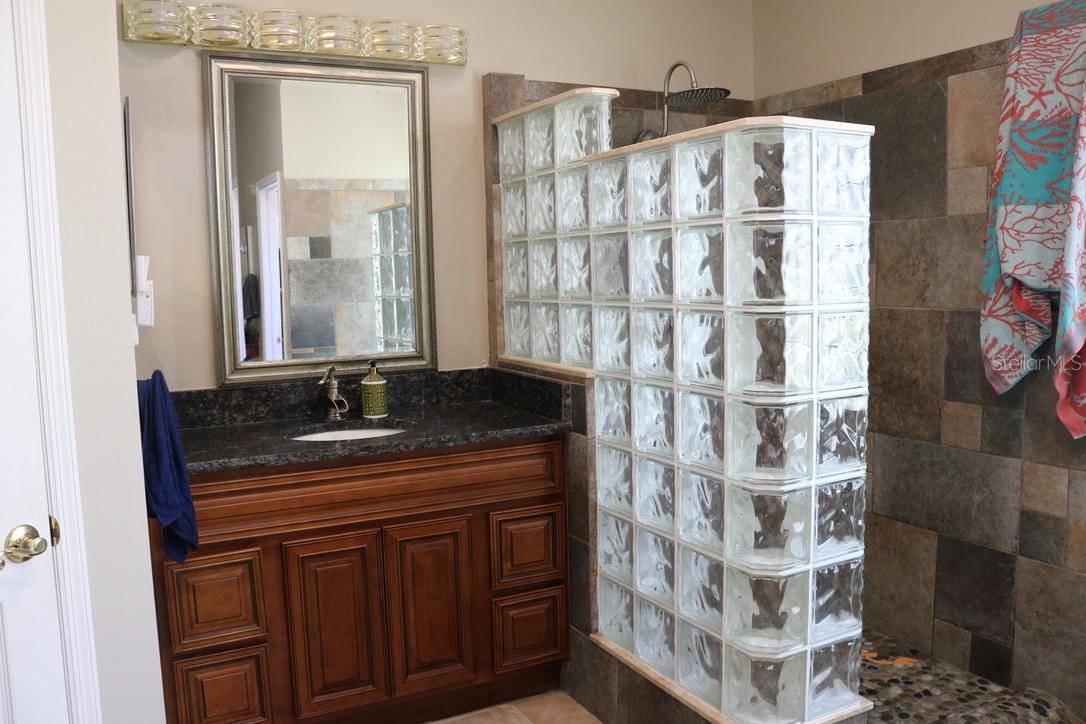 REEDS LIVINGSTON AVE MINOR SUB - Residential