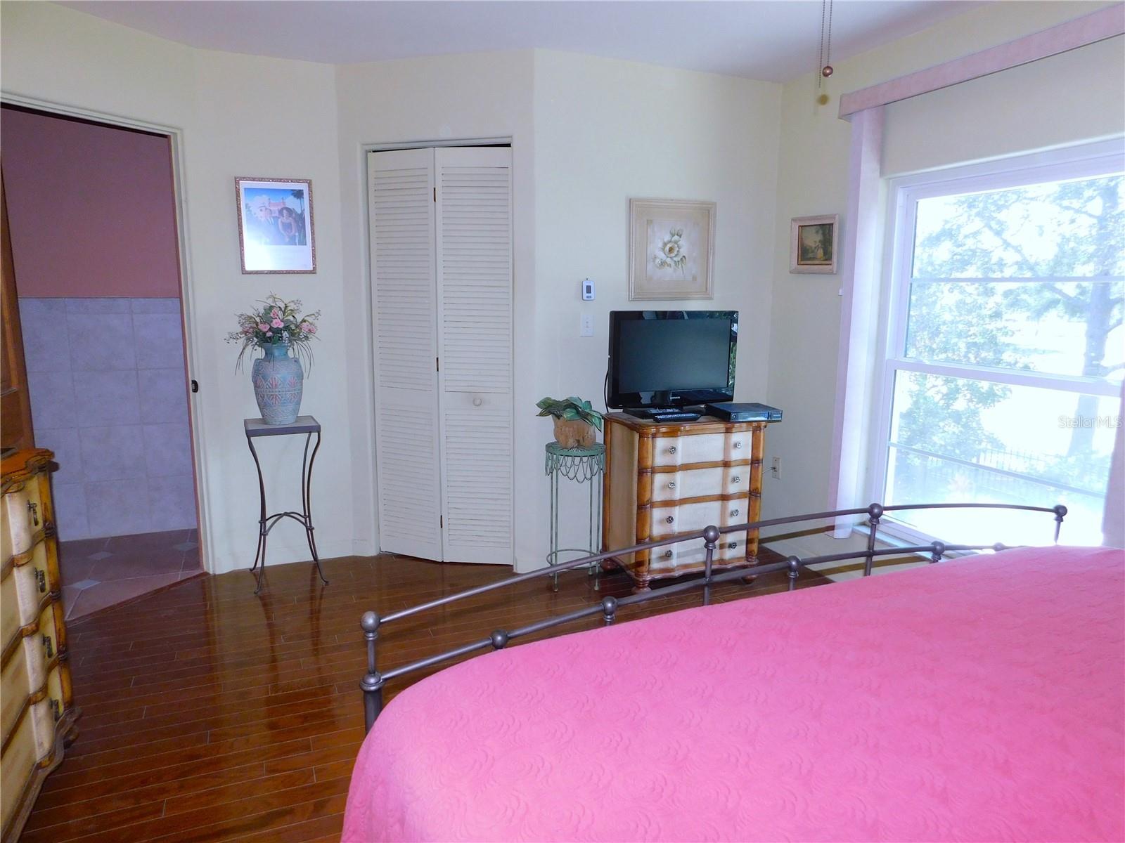 MEDITERRANEAN MANORS - Residential