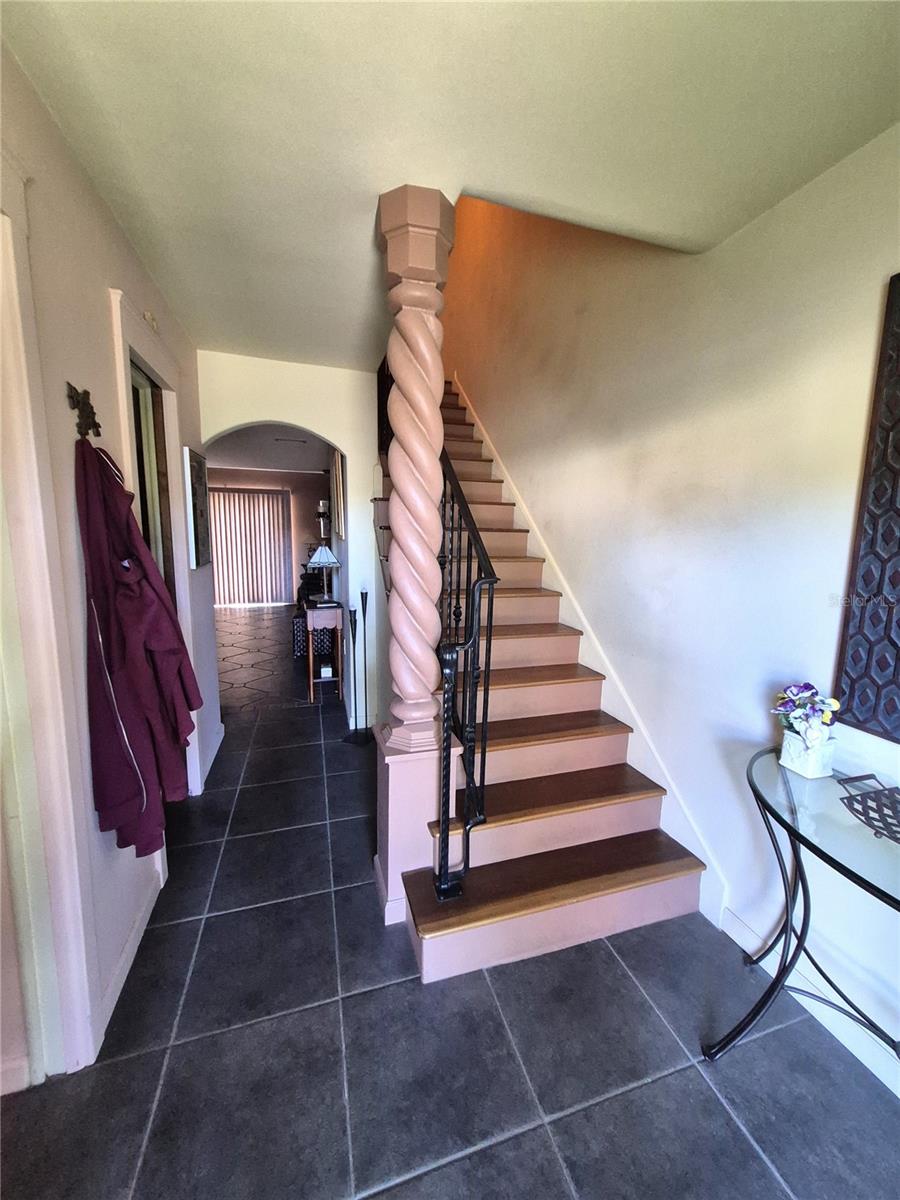 MEDITERRANEAN MANORS - Residential