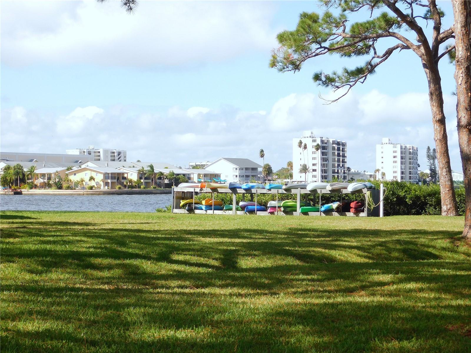 MEDITERRANEAN MANORS - Residential