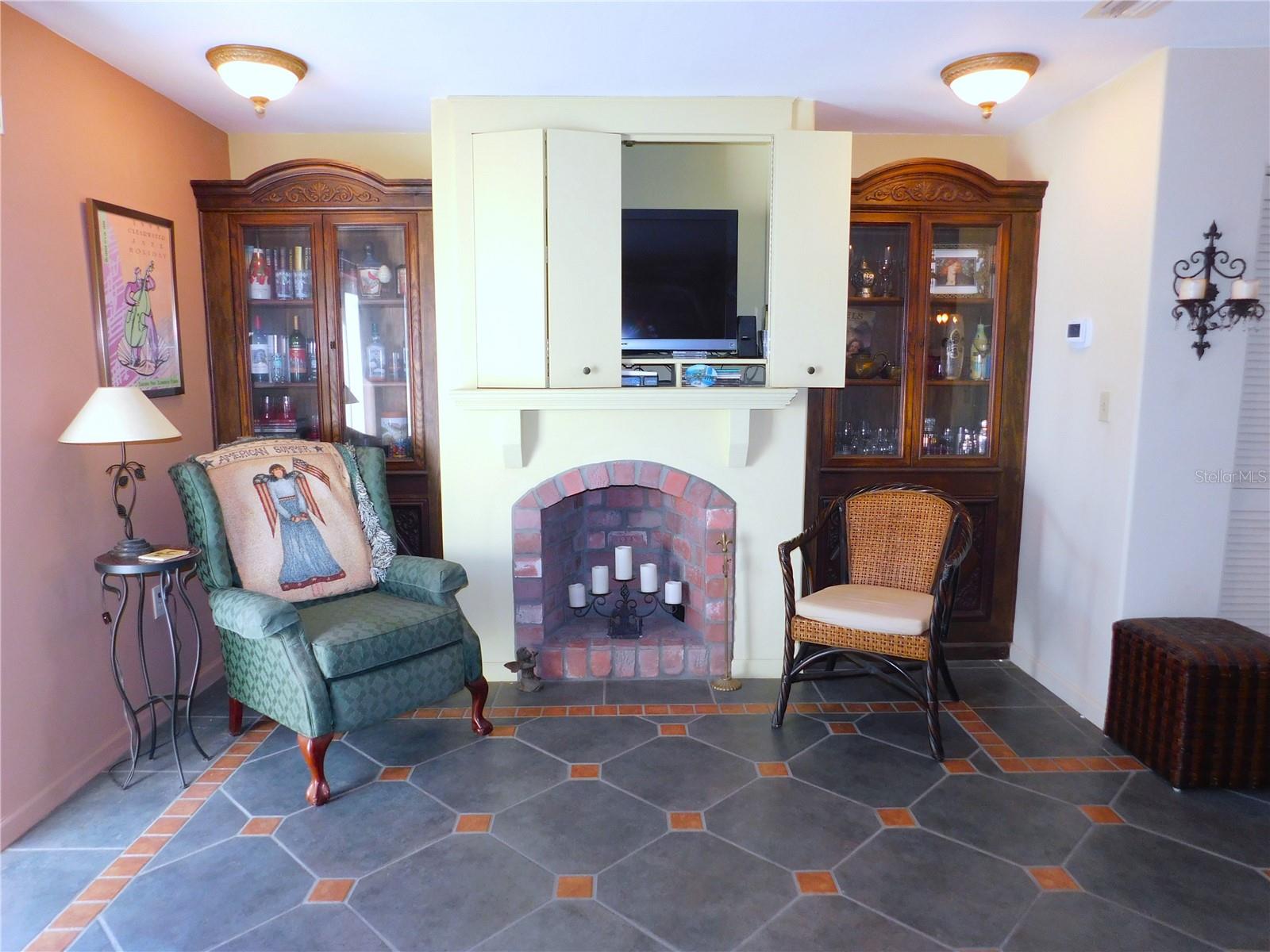 MEDITERRANEAN MANORS - Residential