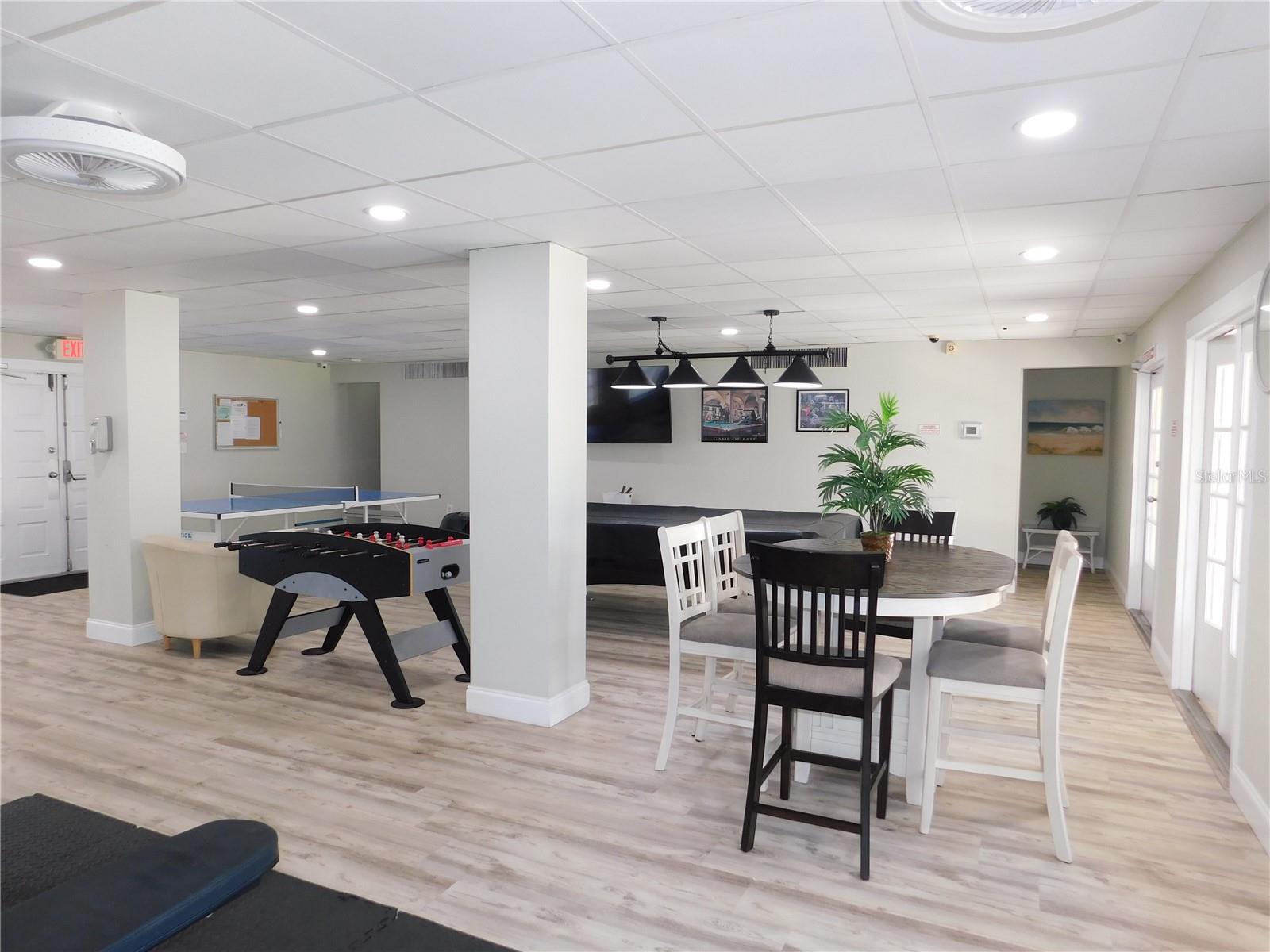 MEDITERRANEAN MANORS - Residential