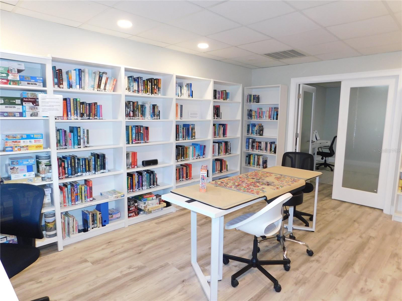 MEDITERRANEAN MANORS - Residential