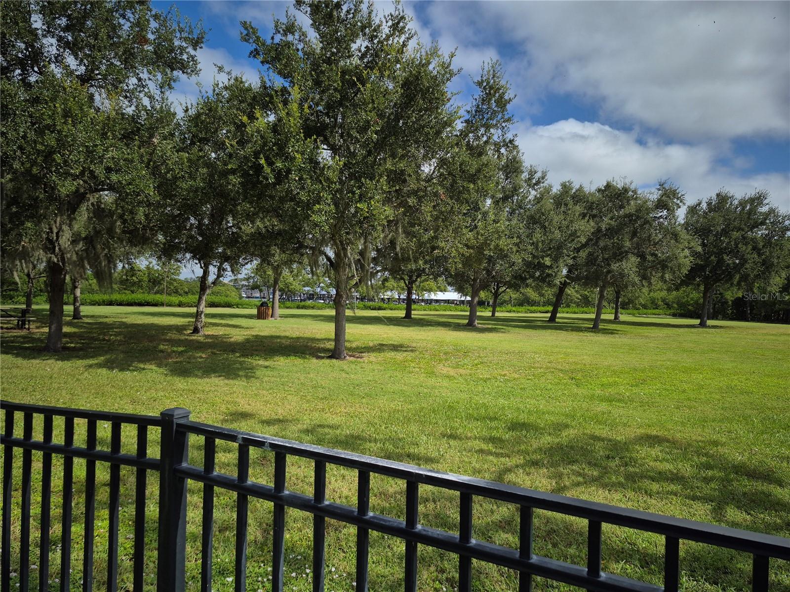 MEDITERRANEAN MANORS - Residential