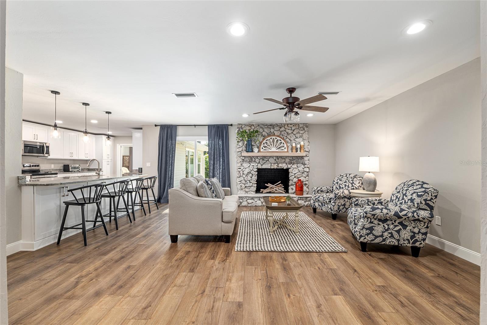 WINDERMERE GLEN - Residential Lease