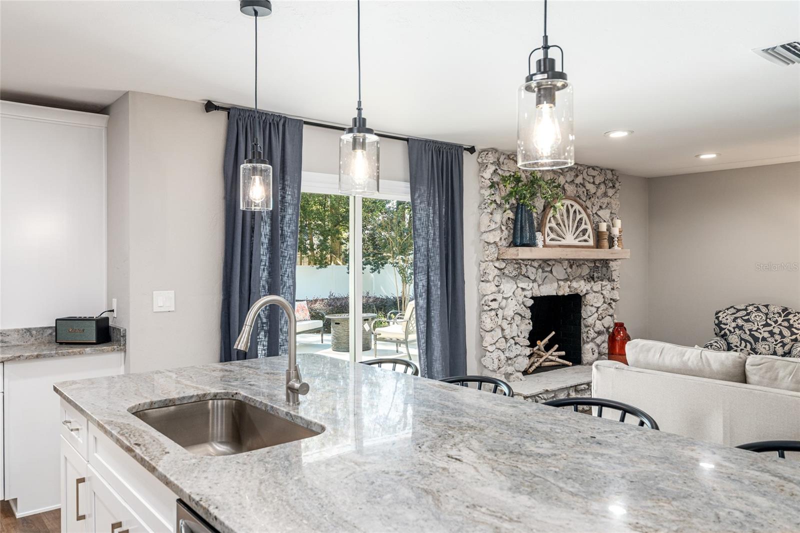 WINDERMERE GLEN - Residential Lease