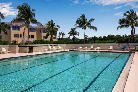 A home in LONGBOAT KEY