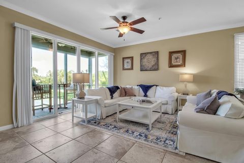 A home in LONGBOAT KEY